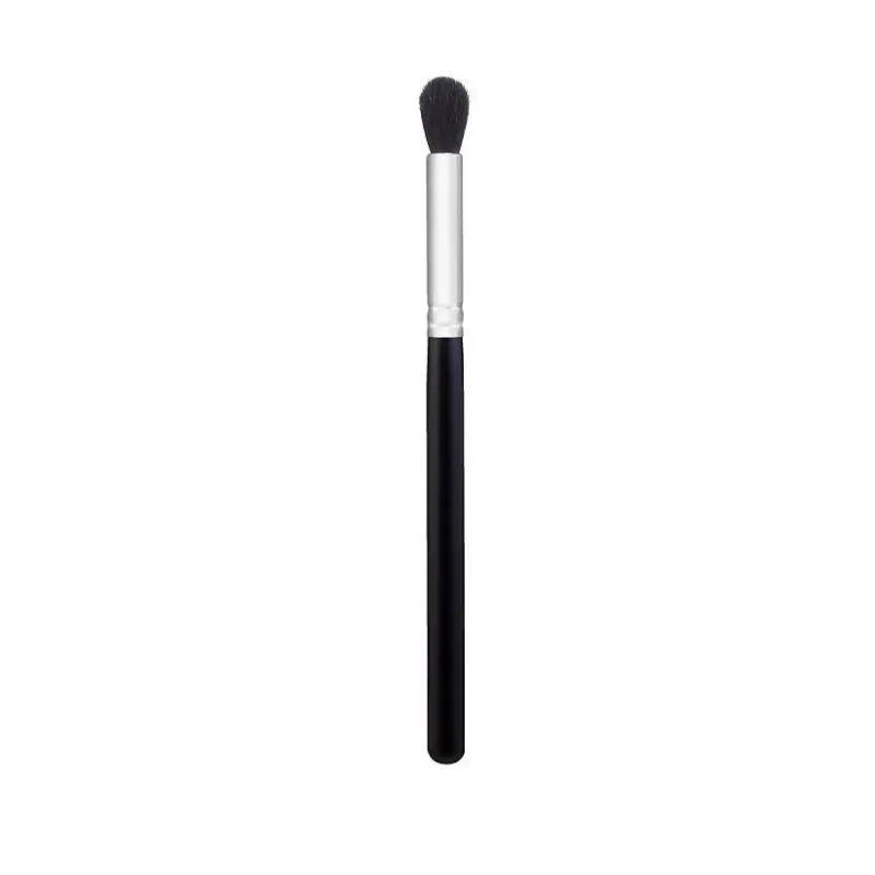 Pędzel Morphe Brushes M412- Deluxe Pointed Blender - pędzel do cieniowania.